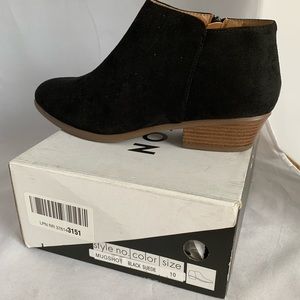 Beston NEW faux suede zippered ankle booties
